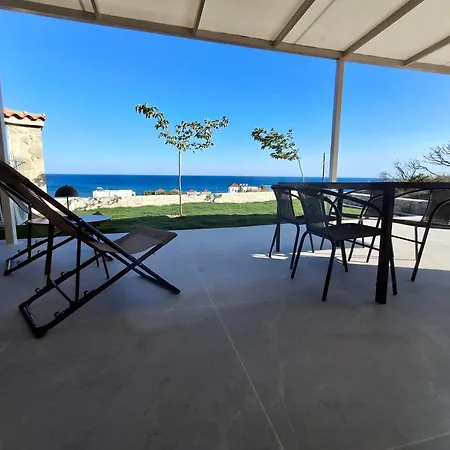 Almira House بيت للعطل